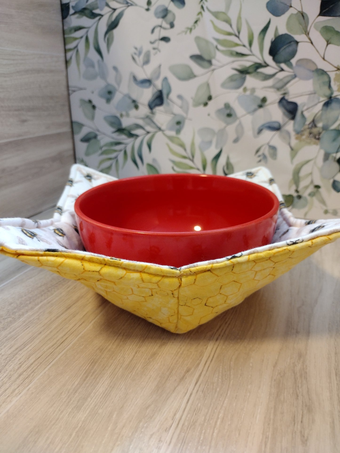 Honeycomb/Bees bowl koozie