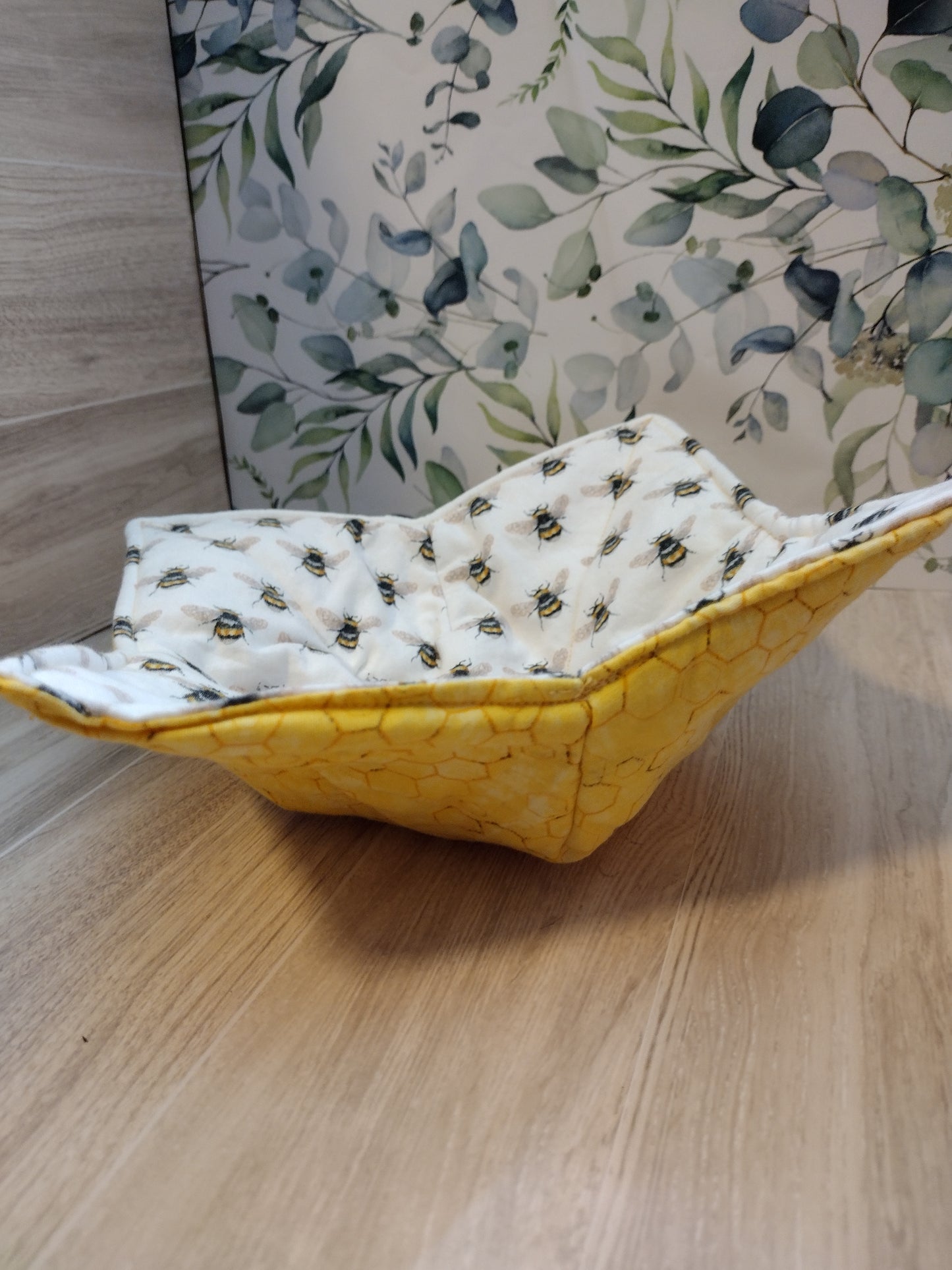 Honeycomb/Bees bowl koozie