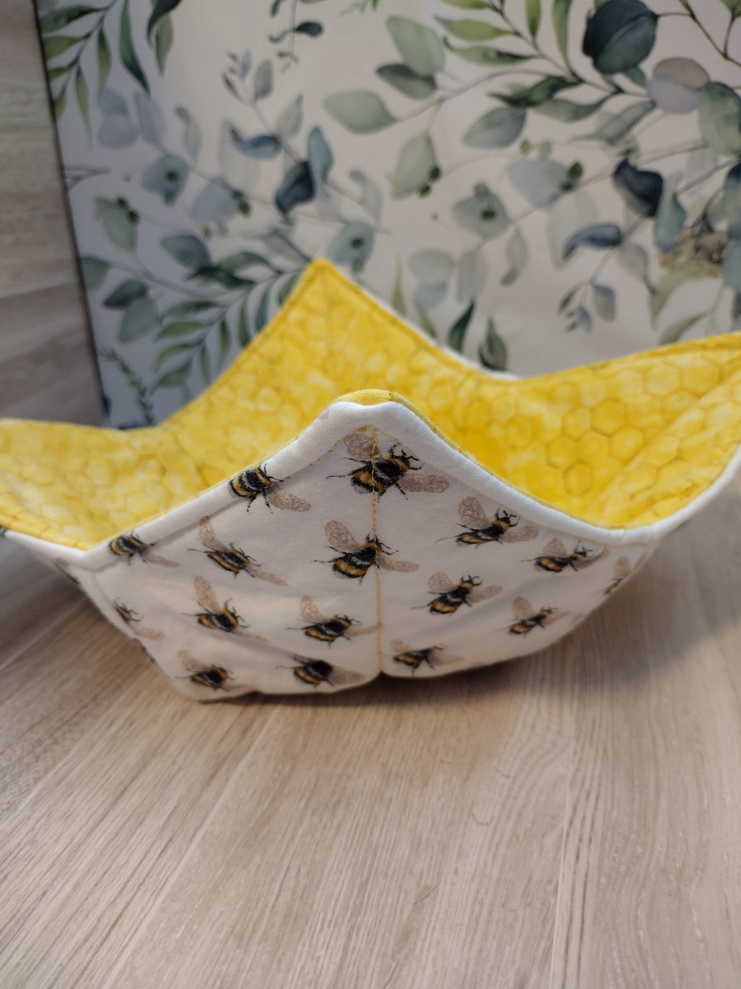 Honeycomb/Bees bowl koozie
