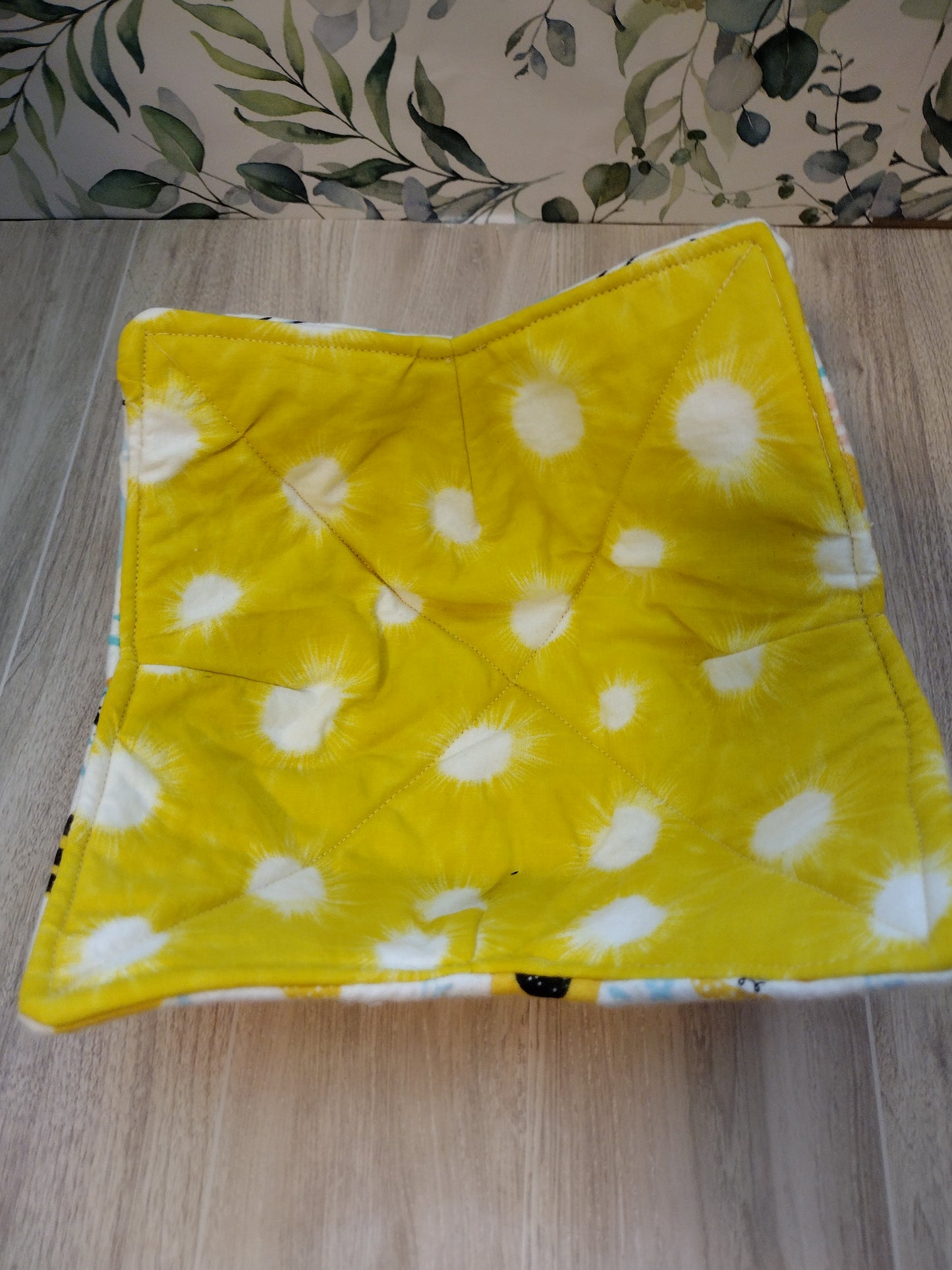 Sunny Bees bowl koozie